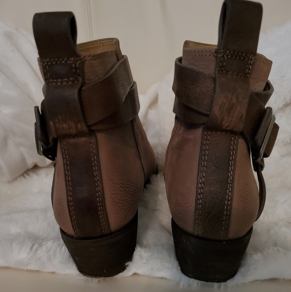Leather booties by "Splendid," sz 7 - Picture 4 of 5
